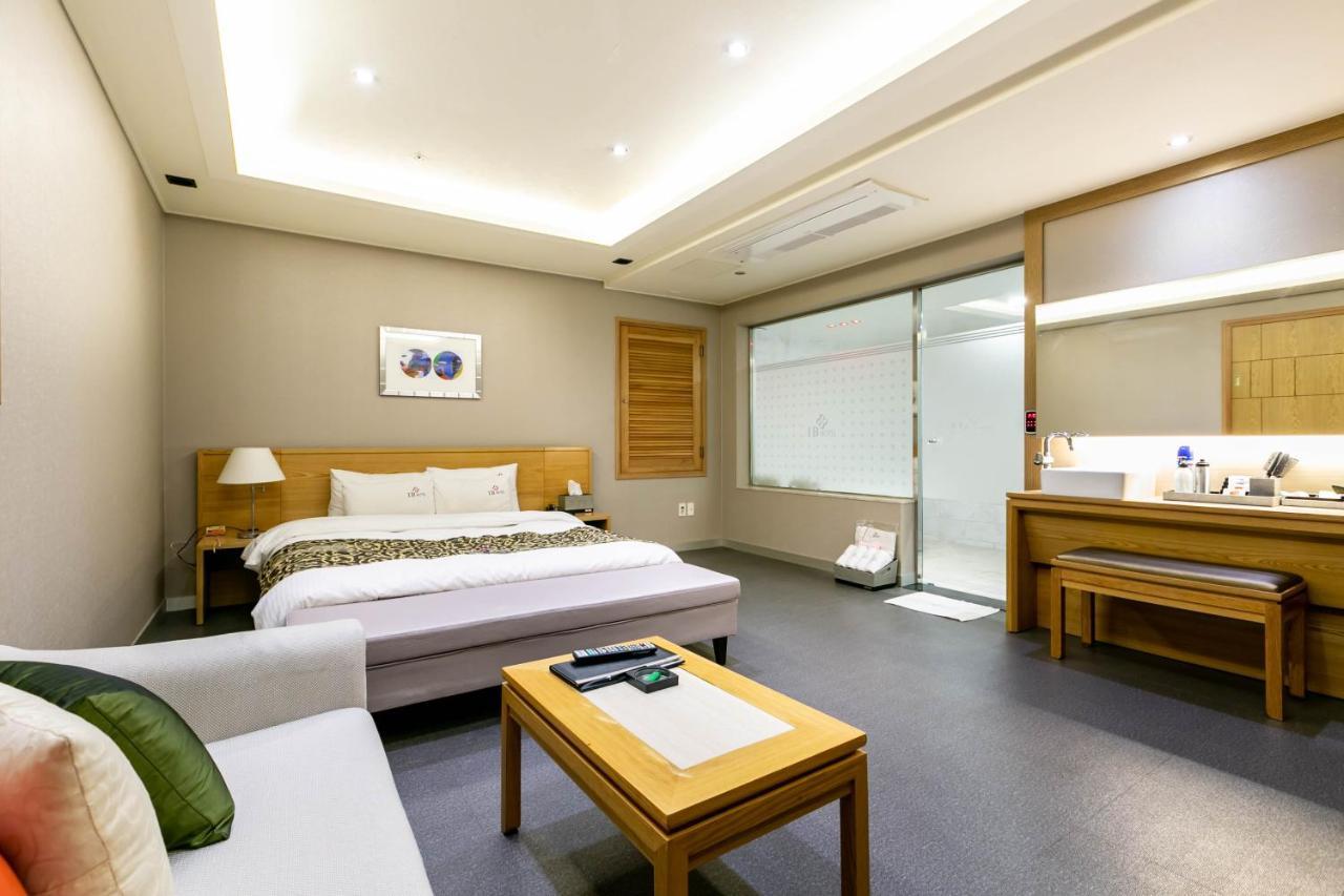 Seomyeon Ib Hotel Пусан Екстер'єр фото
